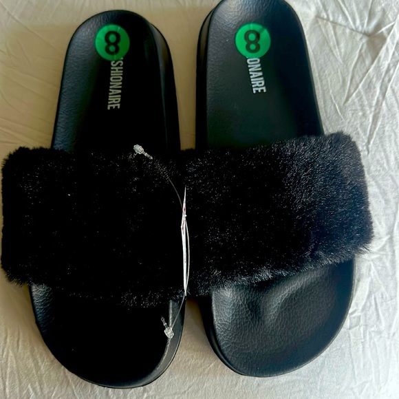 cushionaire Shoes Cushionaire Black Furry Slide Sandals 838 Poshmark